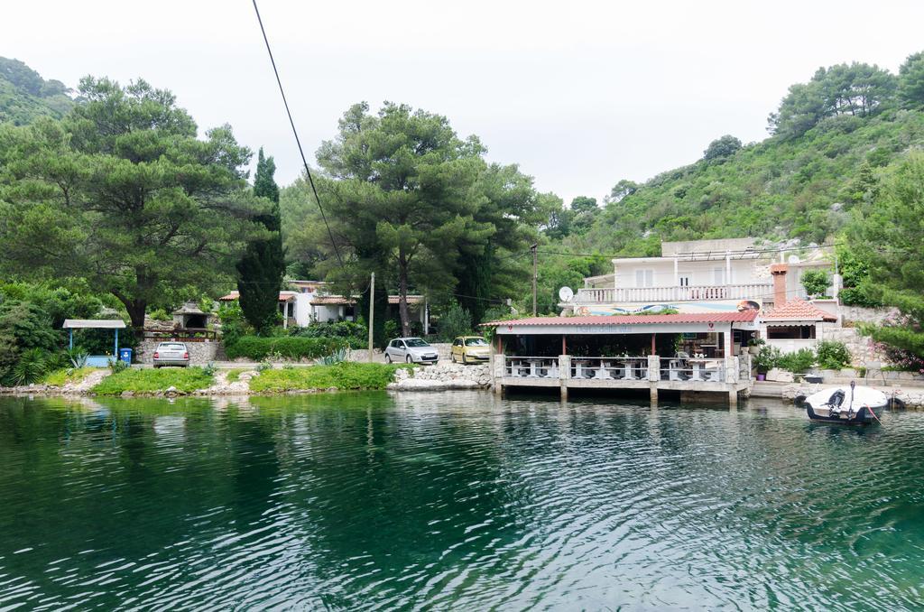Apartments Porto Della Vita Okuklje Екстериор снимка