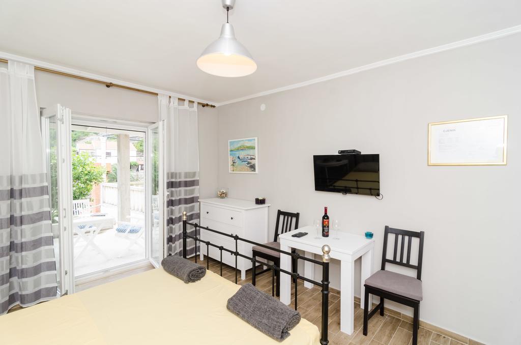 Apartments Porto Della Vita Okuklje Екстериор снимка