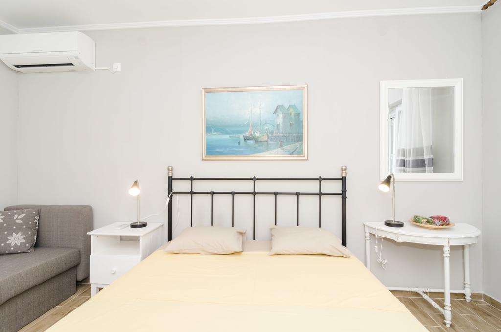 Apartments Porto Della Vita Okuklje Екстериор снимка